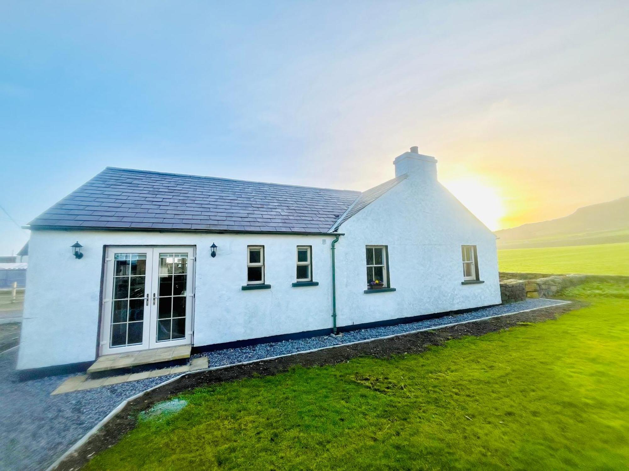 Dunnaglea Cottage, Ballintoy Exteriör bild